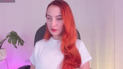 Snapshot of pear__moon chatting on 15, 11, 2025 LILLY online show from 15, 11, 2025