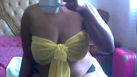 Snapshot of pearassmmm chatting on 13, 2, 2025 pearassmmm online show from 13, 2, 2025