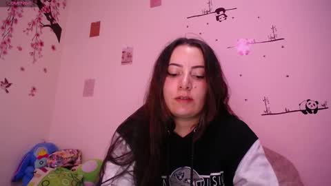 Snapshot of pearl_3 chatting on 21, 10, 2025 Pearl online show from 21, 10, 2025