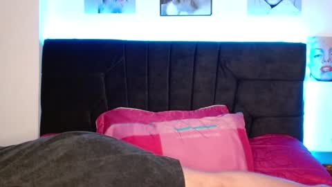 Snapshot of pearlatin chatting on 22, 12, 2024 pearlatin online show from 22, 12, 2024