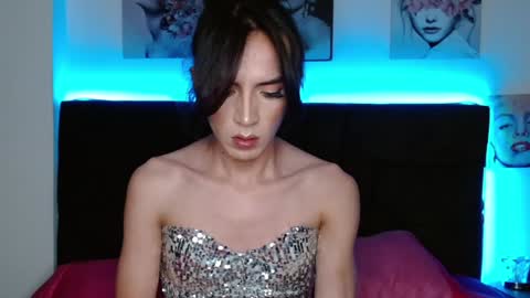 Snapshot of pearlatin chatting on 1, 1, 2025 pearlatin online show from 1, 1, 2025