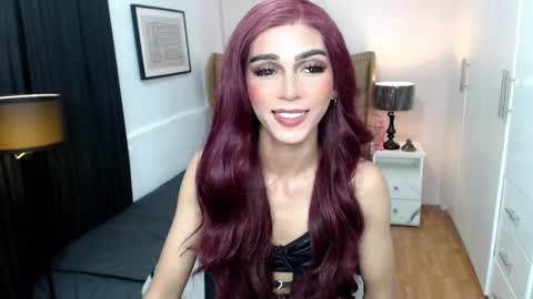 Snapshot of pearlmoore chatting on 16, 1, 2025 Pearl online show from 16, 1, 2025