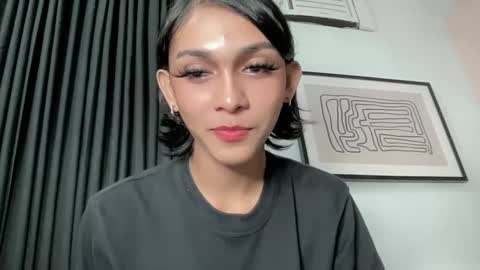 Snapshot of pearlmoore chatting on 4, 2, 2025 Pearl online show from 4, 2, 2025
