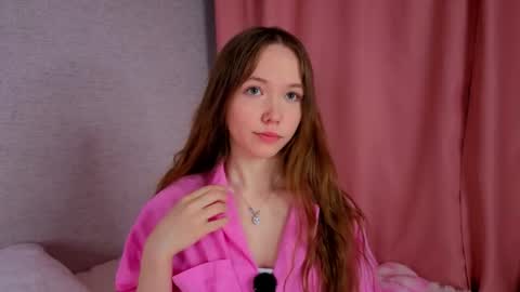 Snapshot of pearly_peach_ chatting on 26, 4, 2026 pearly_peach_ online show from 26, 4, 2026