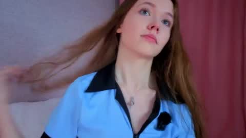 Snapshot of pearly_peach_ chatting on 4, 5, 2026 pearly_peach_ online show from 4, 5, 2026