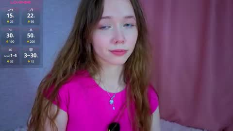 pearly_peach_ online show from 13, 6, 2026