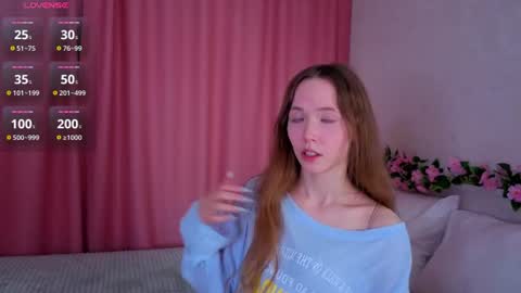 pearly_peach_ online show from 17, 7, 2026