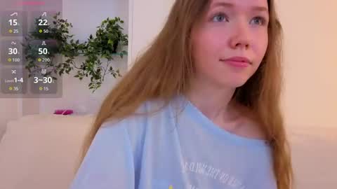 pearly_peach_ online show from 4, 8, 2026
