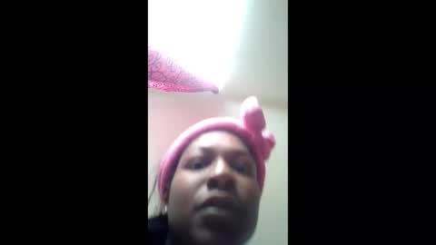 Snapshot of pebblessmith453 chatting on 15, 12, 2025 pebblessmith453 online show from 15, 12, 2025