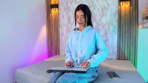 Peiton Lee online show from 23, 6, 2026