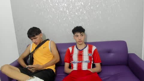 Snapshot of pelusos_mens chatting on 13, 12, 2024 CAIN-19  ALLEN-18 RONALD-18 AUSTIN-18 MOD DANTE online show from 13, 12, 2024