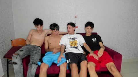 Snapshot of pelusos_mens chatting on 3, 1, 2025 CAIN-19  ALLEN-18 RONALD-18 AUSTIN-18 MOD DANTE online show from 3, 1, 2025
