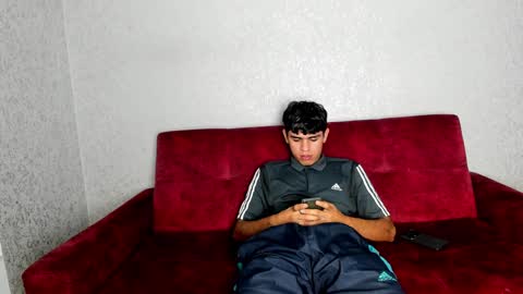 Snapshot of pelusos_mens chatting on 4, 2, 2025 CAIN-19  ALLEN-18 RONALD-18 AUSTIN-18 MOD DANTE online show from 4, 2, 2025