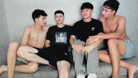 Snapshot of pelusos_mens chatting on 2, 10, 2025 CAIN-19  ALLEN-18 RONALD-18 AUSTIN-18 MOD DANTE online show from 2, 10, 2025
