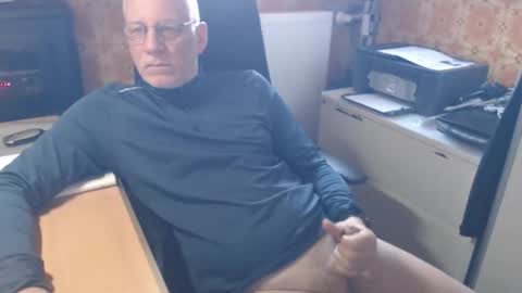 Snapshot of pemue65 chatting on 23, 3, 2026 Pemue65 online show from 23, 3, 2026