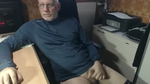 Snapshot of pemue65 chatting on 25, 3, 2026 Pemue65 online show from 25, 3, 2026