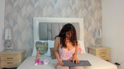 Snapshot of penelope_cox chatting on 25, 9, 2025 Penelope online show from 25, 9, 2025