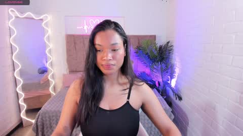 Snapshot of penelope_tay chatting on 4, 1, 2025 penelope online show from 4, 1, 2025