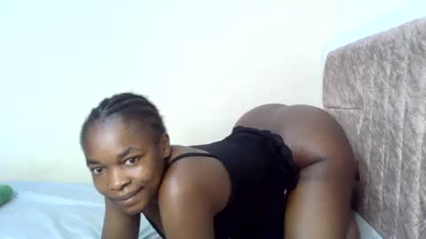 Snapshot of pengcaramell2 chatting on 13, 4, 2026 pengcaramell2 online show from 13, 4, 2026