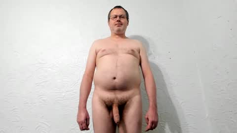 Snapshot of penis_dance chatting on 16, 9, 2025 Vincent Howard online show from 16, 9, 2025