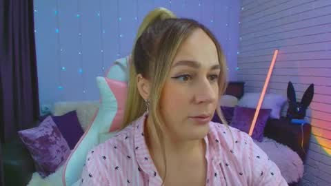 Snapshot of pepper_cat chatting on 17, 2, 2025 Dia online show from 17, 2, 2025