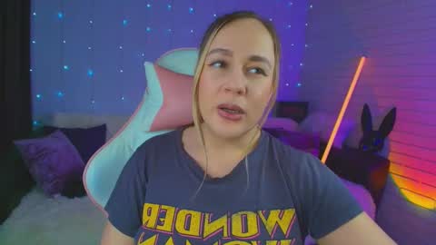 Snapshot of pepper_cat chatting on 3, 3, 2025 Dia online show from 3, 3, 2025