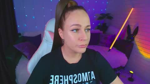 Snapshot of pepper_cat chatting on 24, 10, 2025 Dia online show from 24, 10, 2025