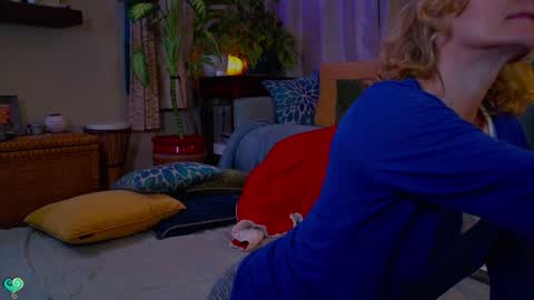 Snapshot of peppermintdusty chatting on 27, 12, 2024 Peppermint and Dusty online show from 27, 12, 2024