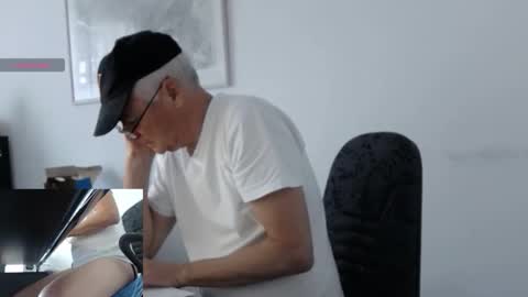 Mr Pondaro online show from 21, 4, 2026