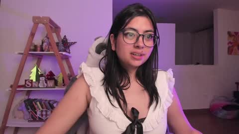 Sarah Ana Banana online show from 2, 1, 2025