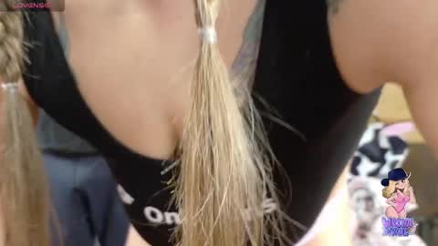 Wrenn Divine online show from 4, 1, 2025