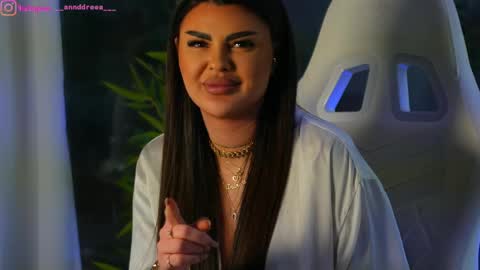 Dee online show from 5, 12, 2024