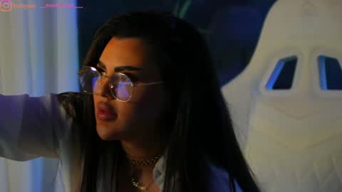 Dee online show from 4, 1, 2025