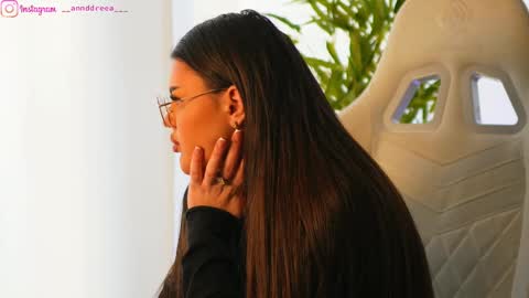 Dee online show from 19, 2, 2025