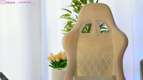 Dee online show from 24, 2, 2025