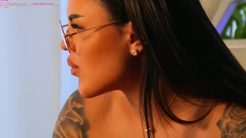 Dee online show from 24, 2, 2025