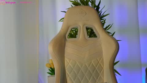 Dee online show from 1, 3, 2025