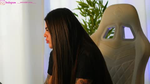 Dee online show from 4, 3, 2025