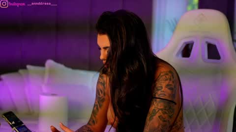 Dee online show from 8, 9, 2025