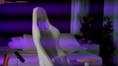 Dee online show from 7, 10, 2025