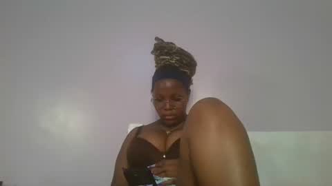 Snapshot of periwinkle20 chatting on 12, 1, 2026 Taurus online show from 12, 1, 2026