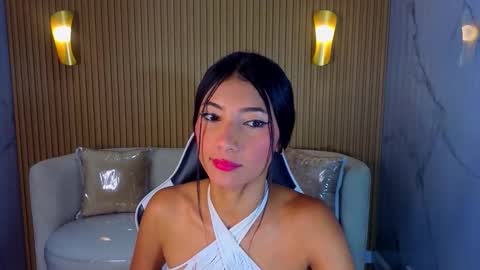 perla_moon_tx online show from 5, 3, 2026