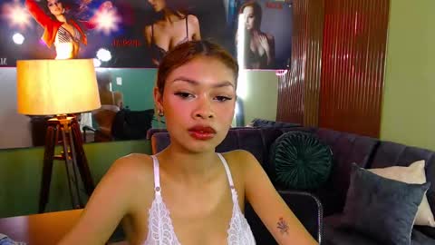Perla online show from 4, 3, 2025