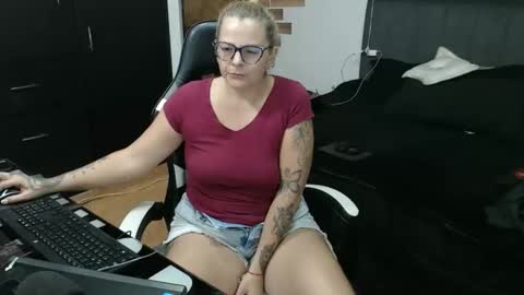 Snapshot of perlagoloza05 chatting on 4, 3, 2026 goloza online show from 4, 3, 2026