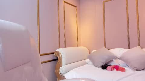 PerlaPreciosa online show from 9, 1, 2026