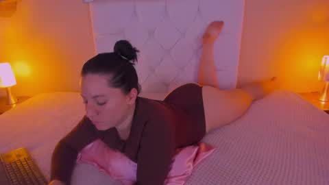 Snapshot of persefone_saira chatting on 15, 4, 2026 Marie online show from 15, 4, 2026