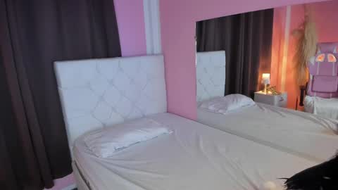 Snapshot of persefone_saira chatting on 23, 5, 2026 Marie online show from 23, 5, 2026