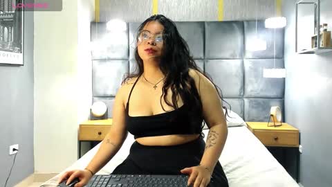 Snapshot of persefonemendoza chatting on 6, 10, 2025 persefonemendoza online show from 6, 10, 2025