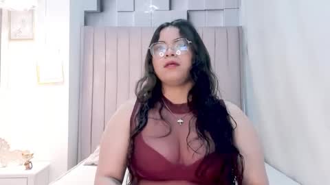 Snapshot of persefonemendoza chatting on 8, 10, 2025 persefonemendoza online show from 8, 10, 2025