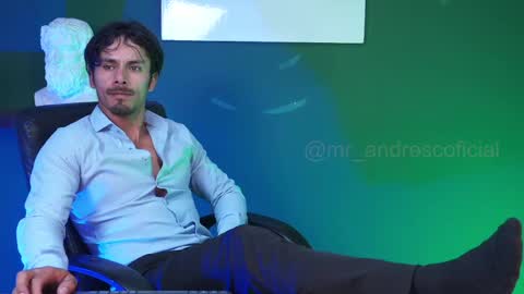 andres    online show from 12, 12, 2024